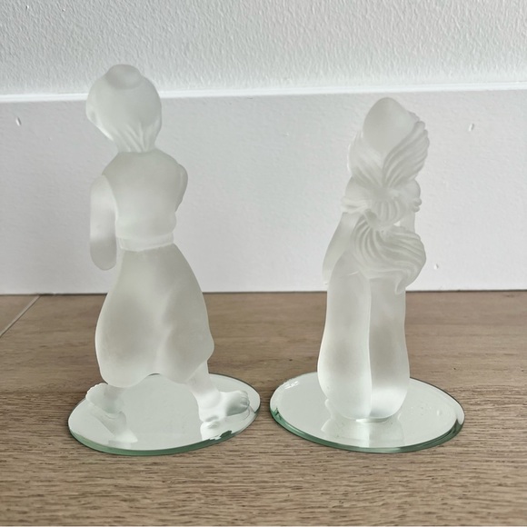 ARRIBAS BROTHERS DISNEY PARKS ALADDIN & JASMINE FROSTED GLASS FIGURE SET - Picture 2 of 5